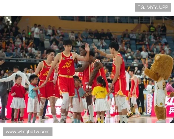 辽宁击退广厦豪取两连胜冲击强势